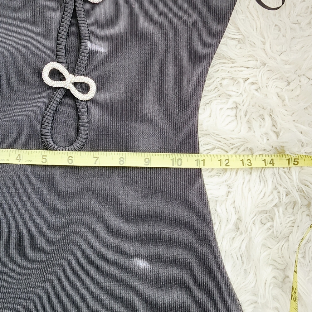 MACH & MACH MINI BLACK DRESS CRYSTAL BOW APPLIQUE SIZE EXTRA SMALL - Picture 15 of 16